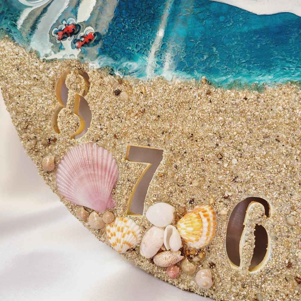 Handgefertigte Harz-Wanduhr – Abstrakter Stil Darya