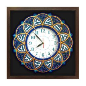 Traditionelle islamische Wanduhr mit Ali-Motiv