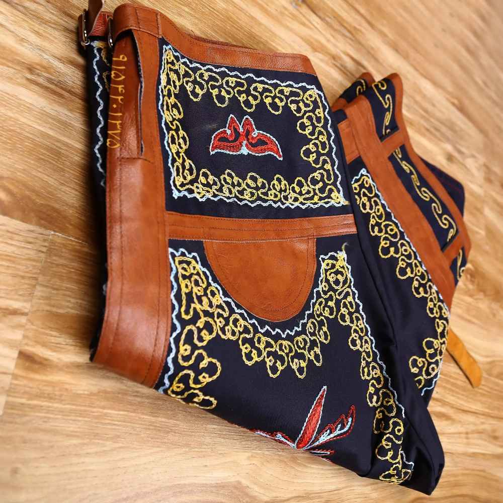 Persisches Zoorkhaneh Athletisches 3/4-Hosen Modell Leder