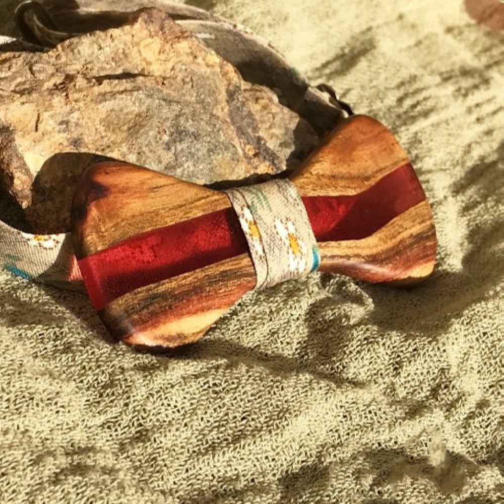 Handgefertigte Holzfliege – Elegantes Modell Kian