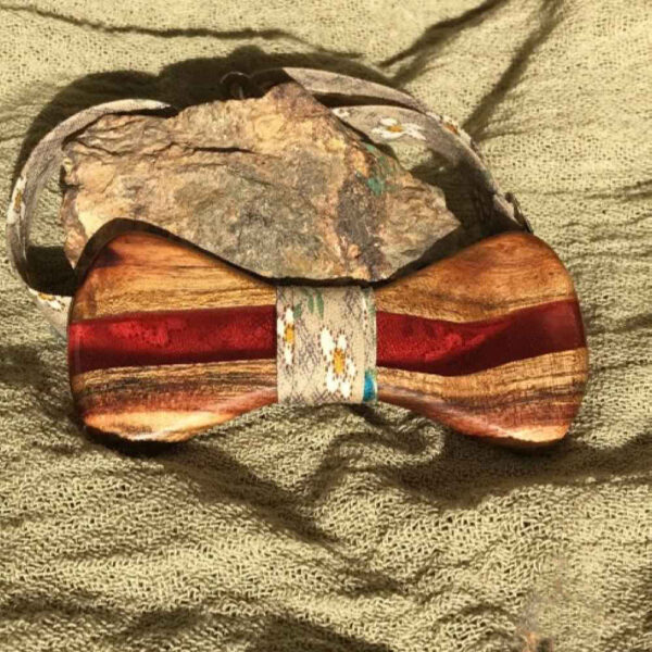 Handgefertigte Holzfliege - Elegantes Modell Kian