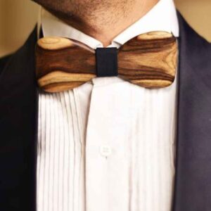 Handgefertigte Holzfliege – Elegantes Modell Voria