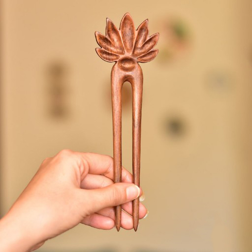 Holz-Haargabel Handgefertigt Matter Lotusblumen-Design Große Größe