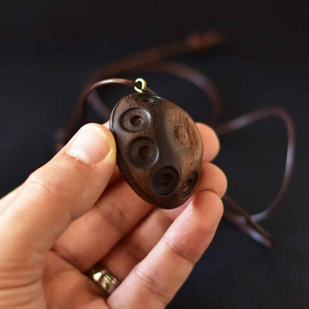 Holz-Halskette Handgefertigt mit Künstlerischem Stil Hang Drum