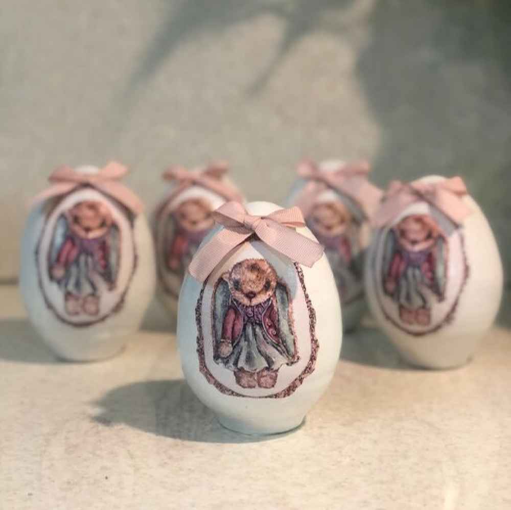 Dekoratives handgemaltes Töpferware Ei – Kaninchen