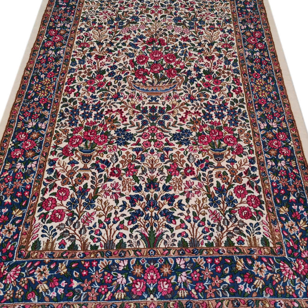 Persischer Teppich handgeknüpft Modell Esfandiar