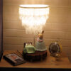 Originelle Tischlampe – handgefertigter Keramik-Hase