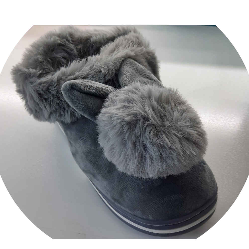 Weiche Plüschhausschuhe für Damen Modell Bita