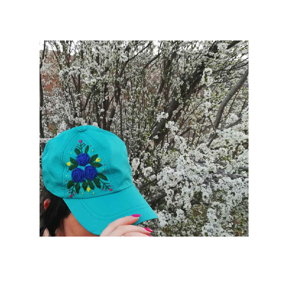 Damen Blaue Bestickte Kappe – Modell Ronika