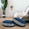 Bohemian großer runder Samt-Pouf, inspiriert von persischer Kunst, Blau Akam
