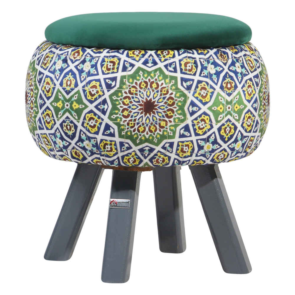 Runder Samt-Hocker mit Holzbeinen, inspiriert von persischer Kunst, Grün Emad