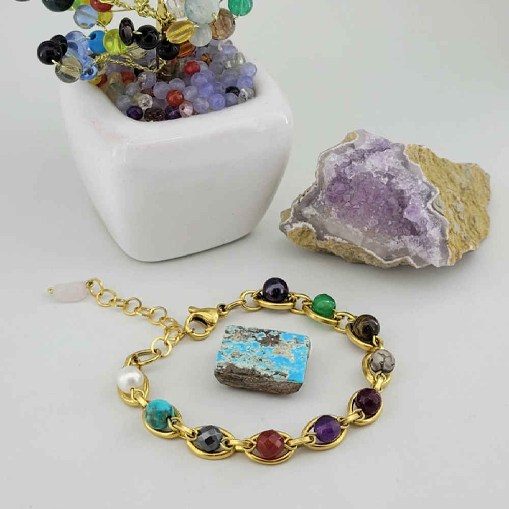 Perlenarmband für Damen – Chakra-Steine Design