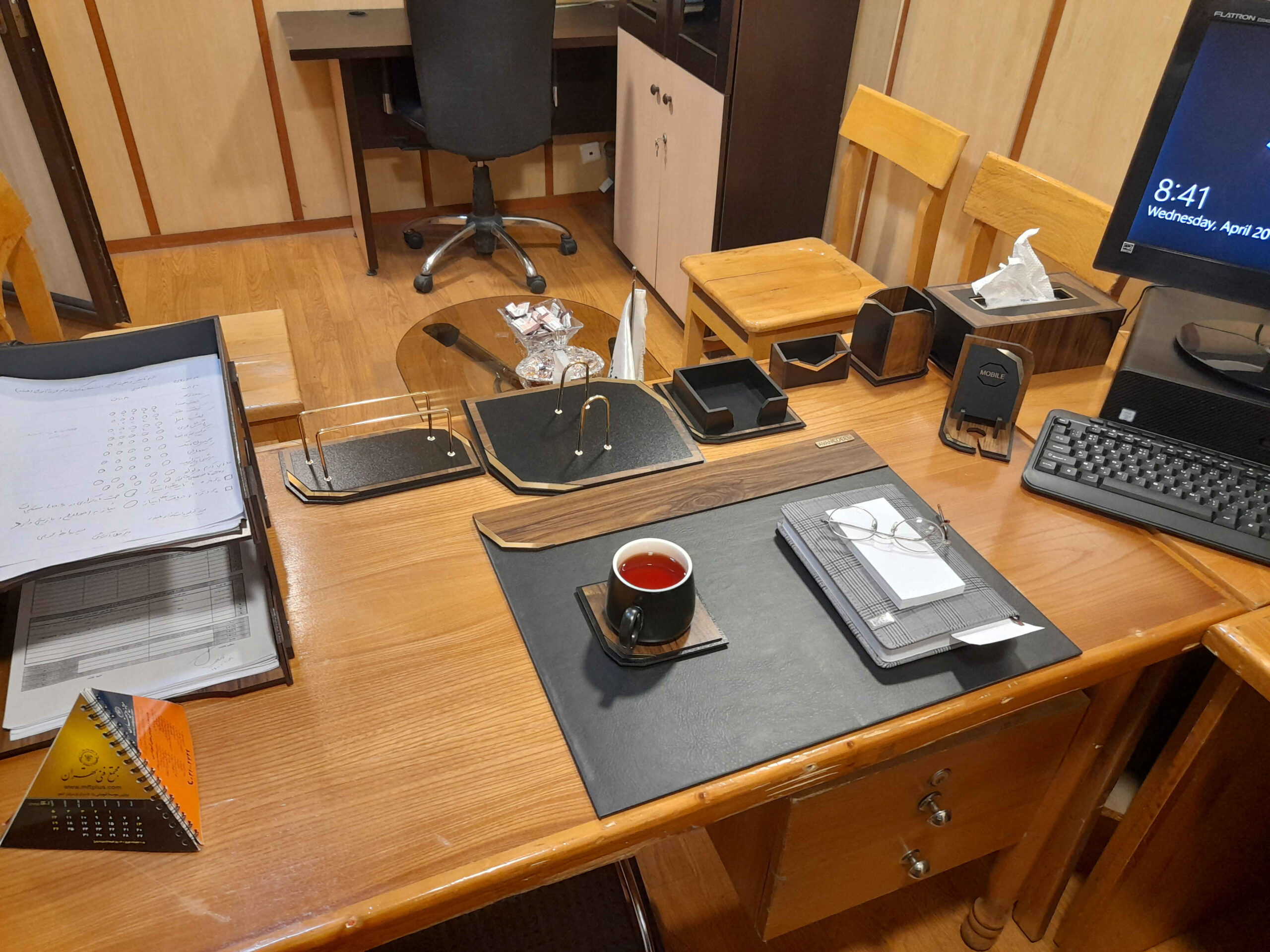 Holz-Schreibtisch-Ordnungssystem – Modell Avang (10-teilig)