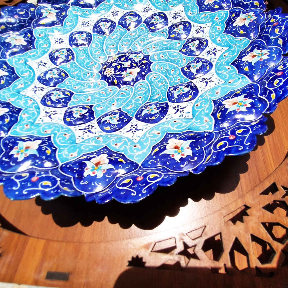 Dekorativer Kupferteller handgemalt mit persischer Minakari Emaille Gol