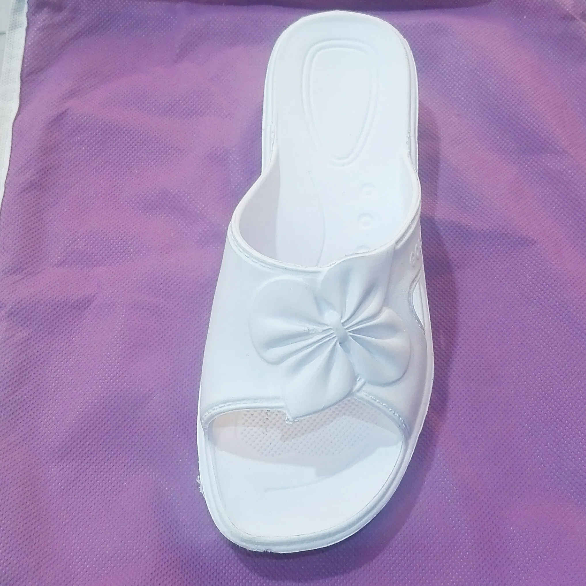 Weiße Ihram-Pantoffeln für Frauen – Hajj & Umrah