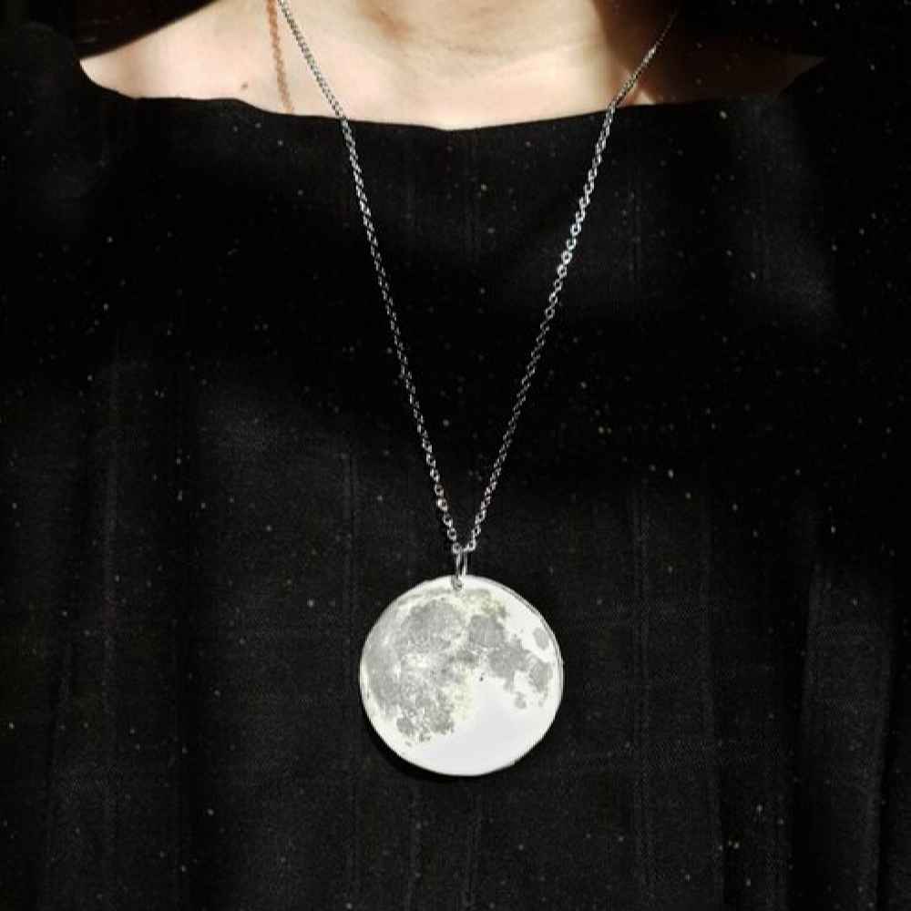 Harz-Halskettenanhänger für Frauen, handgefertigt, Mond
