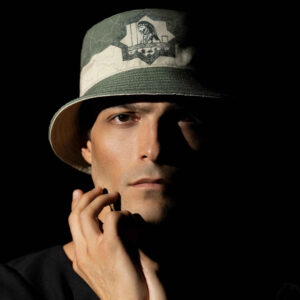 Künstlerisch gestalteter Bucket Hat – Modell Moaven