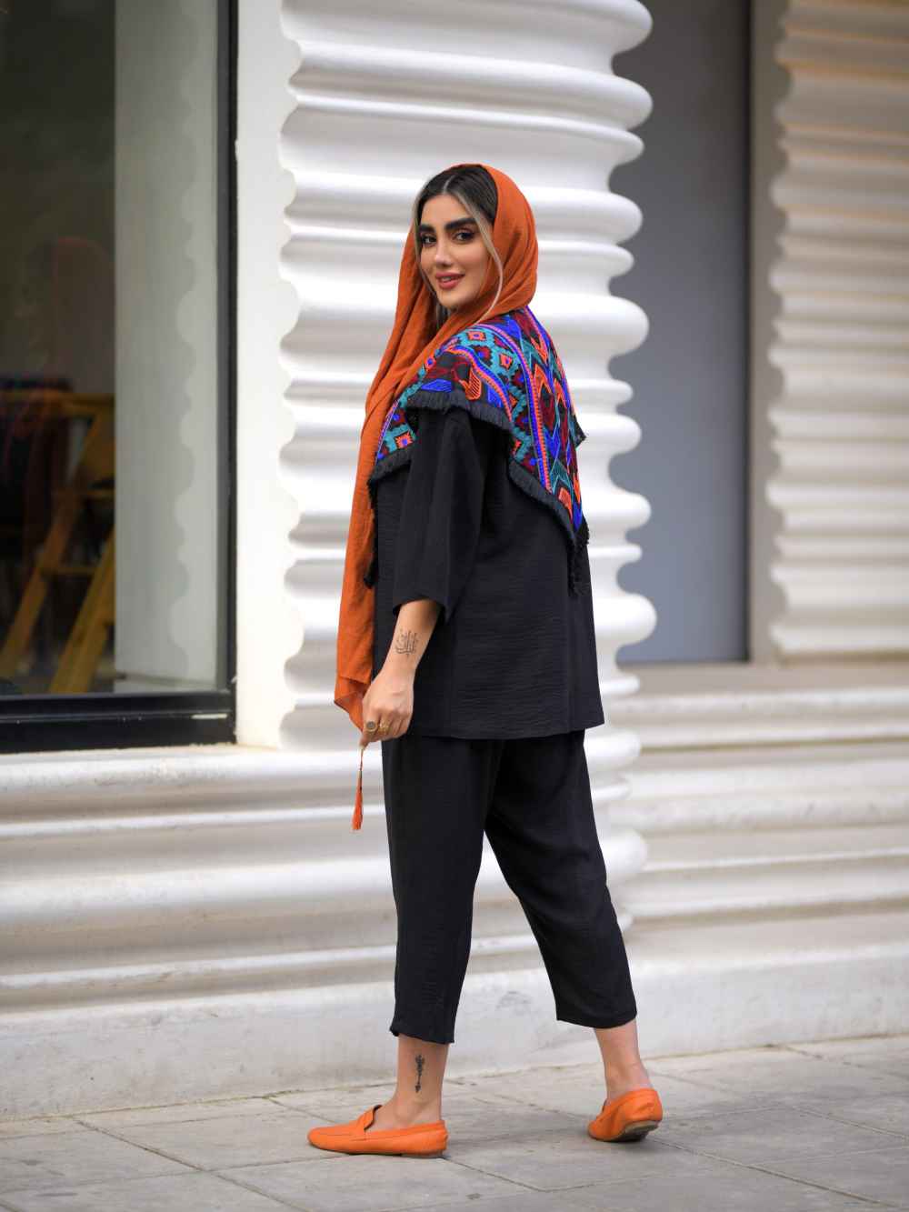 Persisches besticktes Manto & Hosen-Set Modell Mahoor