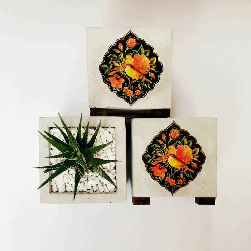 Dekorative Persische quadratische Betongvase Modell Gol o Morgh