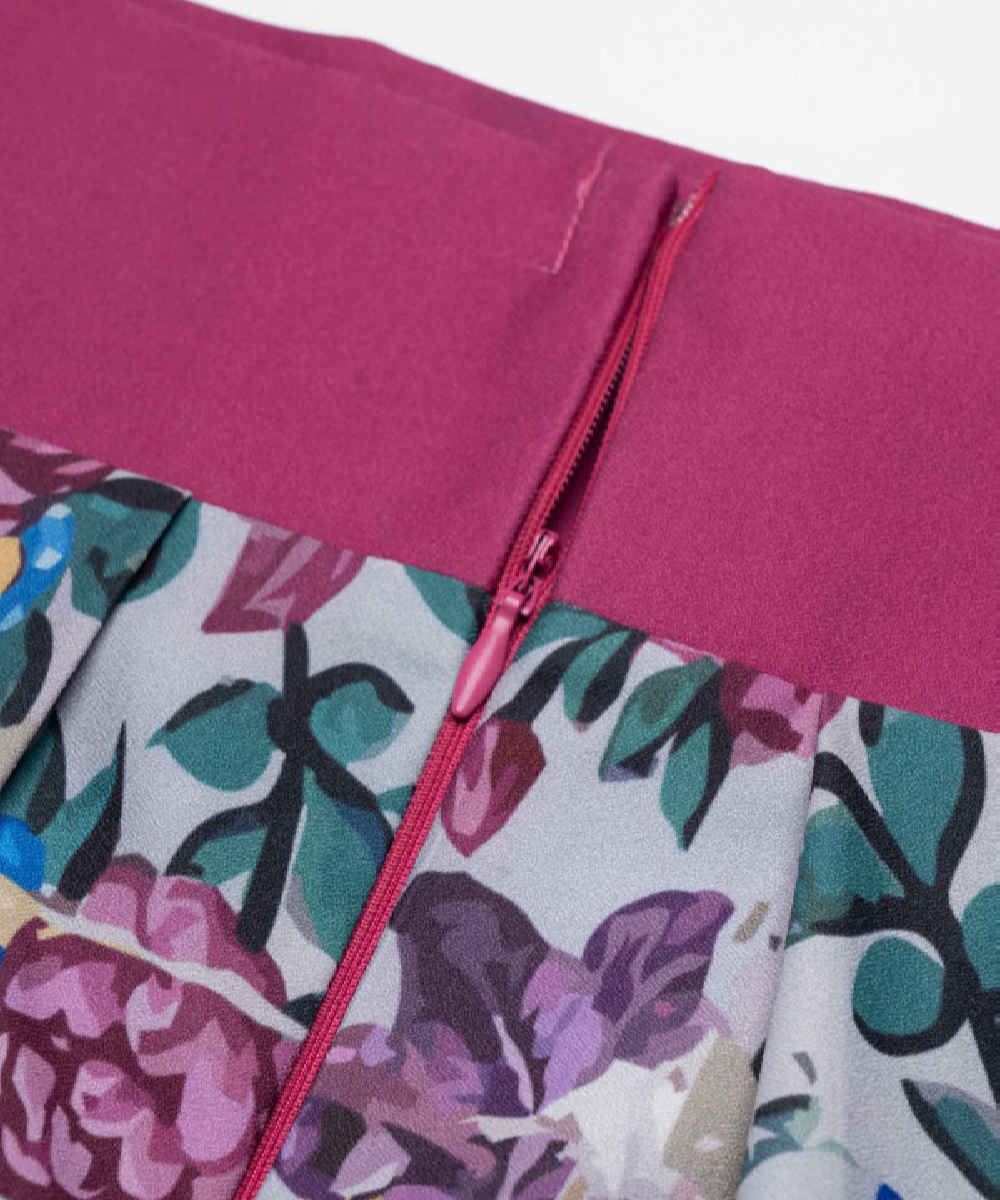 Damencrepe-Rock Modell Arghavan