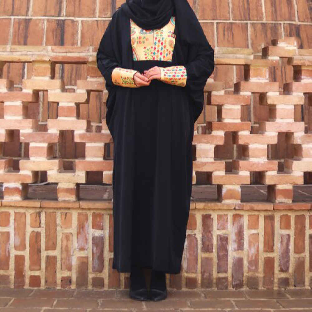 Traditionelle Schmetterlings-Abaya für Muslimische Frauen – Weiches Kreppgewebe