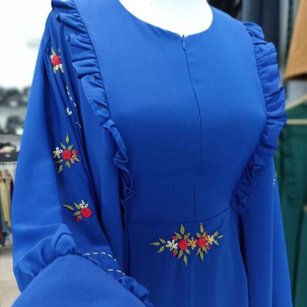 Traditionelle Abaya für Muslimische Frauen Floral mit Weichem Kreppgewebe