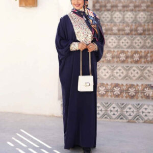Stilvolle Abaya für Muslimische Frauen mit Floralem Marineblauem Kreppgewebe