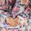 Islamischer Namaz Chador mit Ärmeln für Frauen, ideal für das Gebet - Blumenmuster Sama