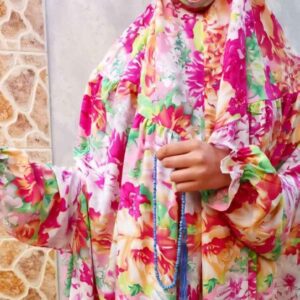 Islamischer Namaz Chador mit Ärmeln für Frauen, ideal für das Gebet – Blumenmuster Jasmine