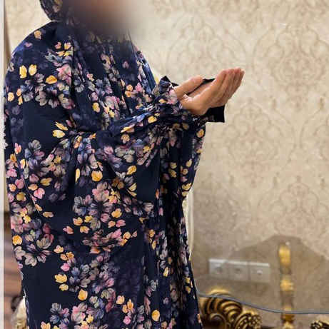 Islamischer Namaz Chador mit Ärmeln für Frauen, ideal für das Gebet – Blumenmuster Azar