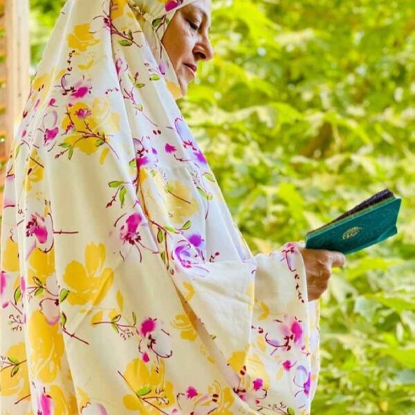 Islamischer Namaz Chador mit Ärmeln für Frauen, ideal für das Gebet - Blumenmuster Setareh