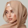 Beiges Chiffon Kopftuch Schal Hijab für muslimische Frauen