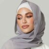 Hellgraues Chiffon Kopftuch Schal Hijab für Frauen
