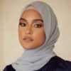 Hellgraues Chiffon Kopftuch Schal Hijab für Frauen