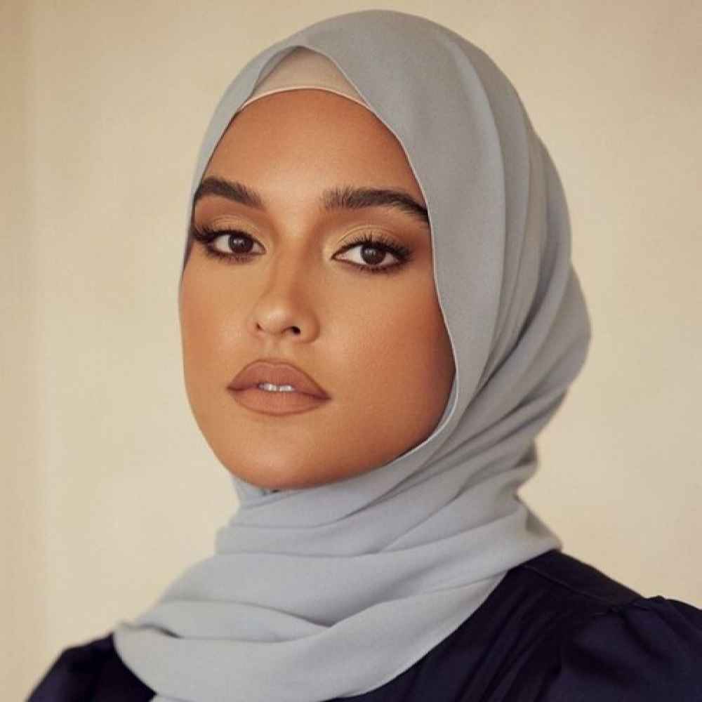 Hellgraues Chiffon Kopftuch Schal Hijab für Frauen