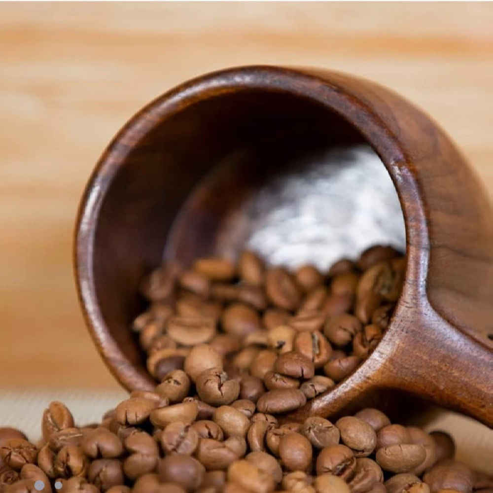 Rustikale Holztasse – Handgefertigte Campingtasse Modell Fisch