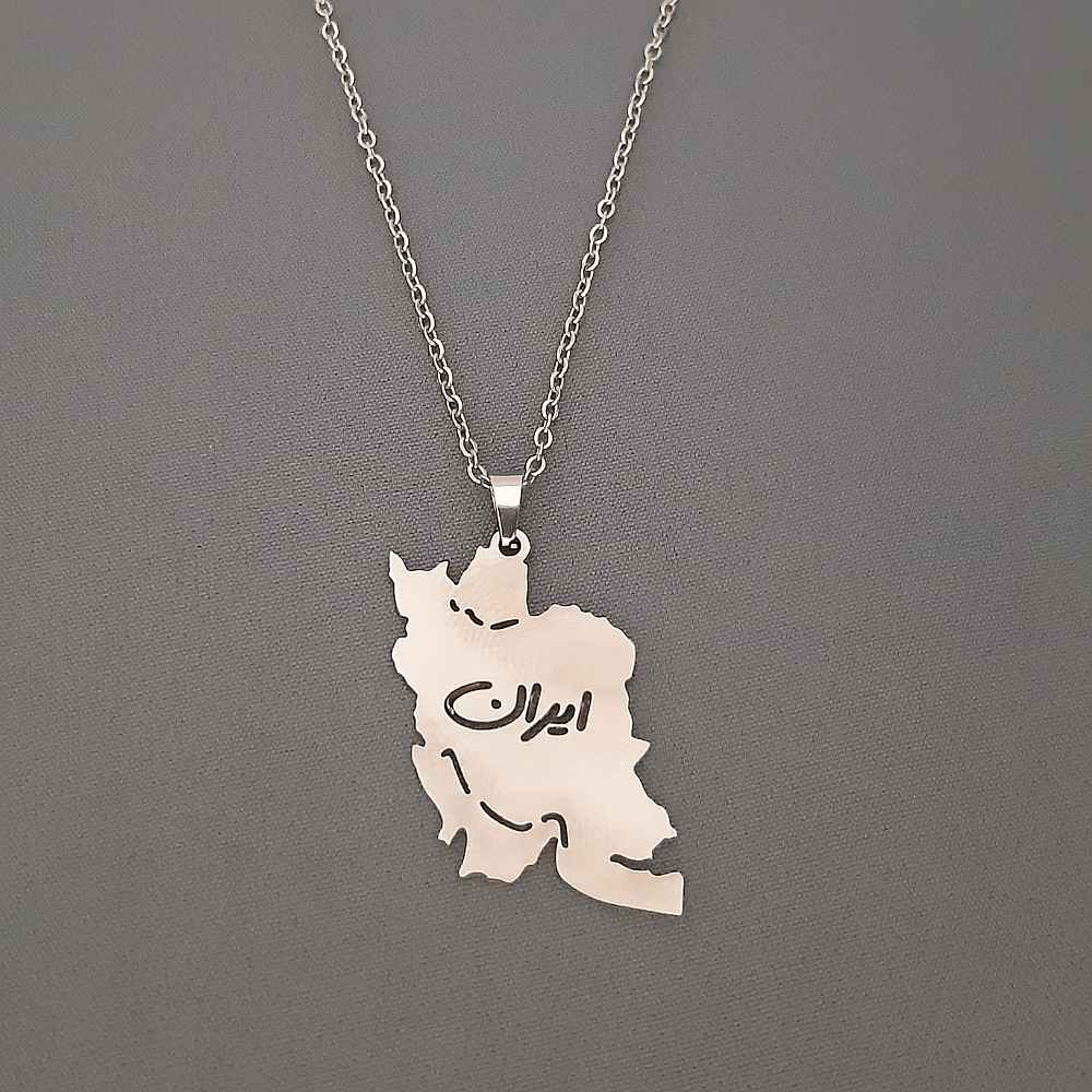 Minimalistische Halskette Modell Iran-Typografie und Karte