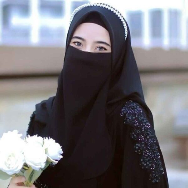 Schwarzer Islamische quadratische Schal- & Halbe Niqab-Set für Frauen