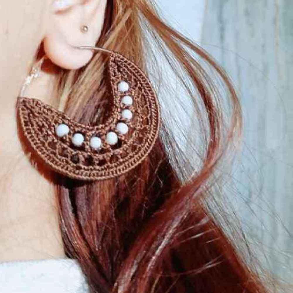 Handgefertigte Strick-Ohrringe für Frauen im Tropfen-Mond-Design