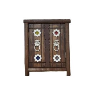 Handgefertigter persischer Holz-Wand-Schlüsselhalter im Stil einer traditionellen Haustür