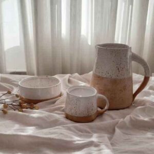Set aus handgefertigter Töpferkaraffe & Tassen Taher