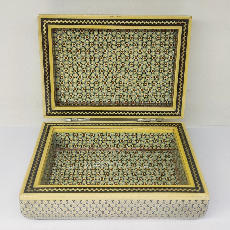 Handgefertigte Holz-Schmuckbox mit persischem Khatam-Bilddesign