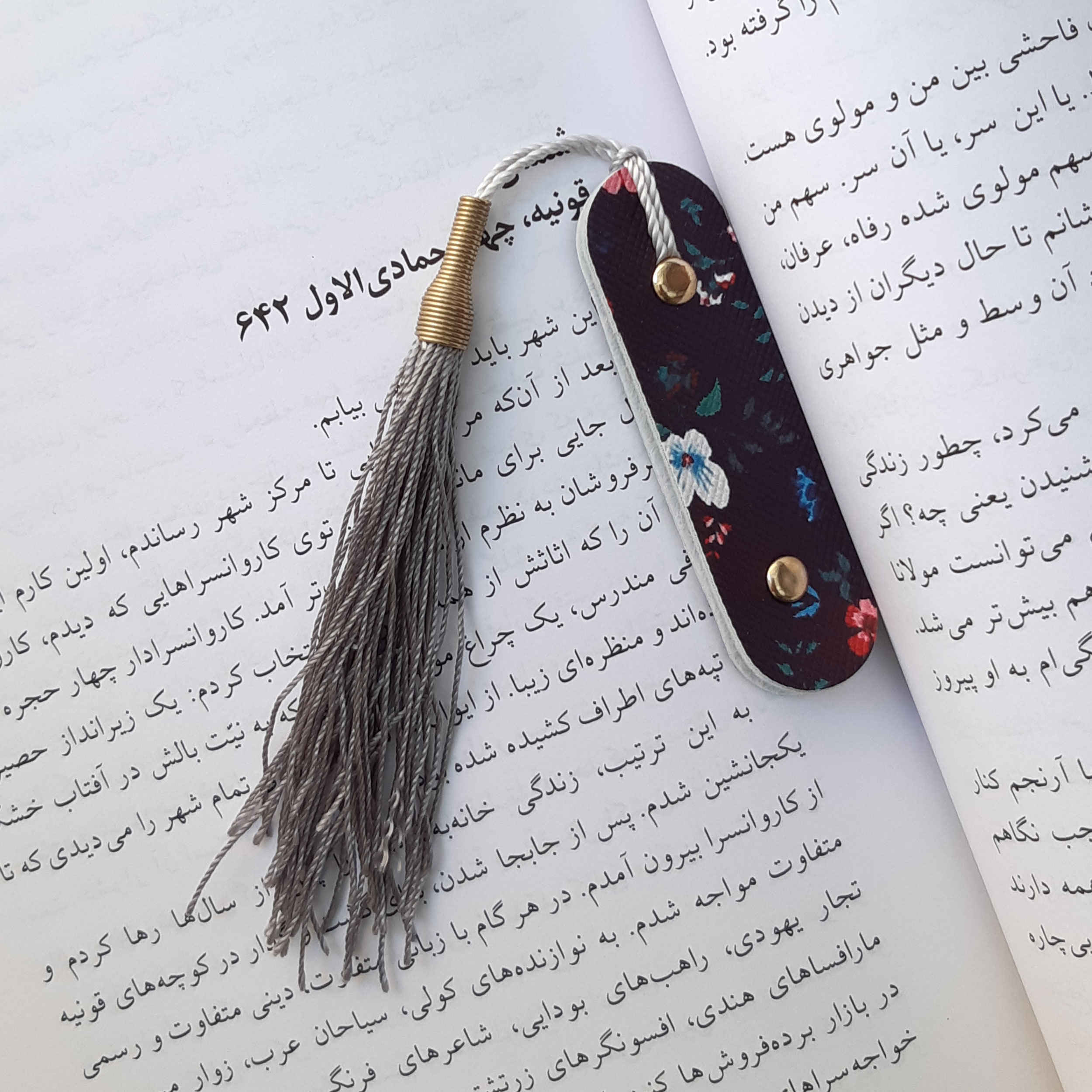 Schwarzes Leder-Lesezeichen Modell Golgoli