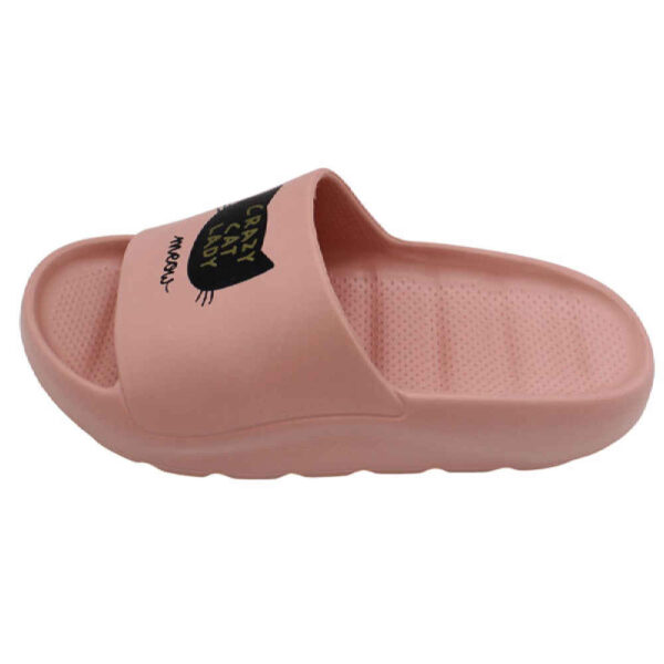 Cloud Sliders – Plüschige Weichheit mit Dicke Sohle