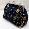 Bestickte Samt-Clutch Handtasche - Mit Blumenmuster Ella