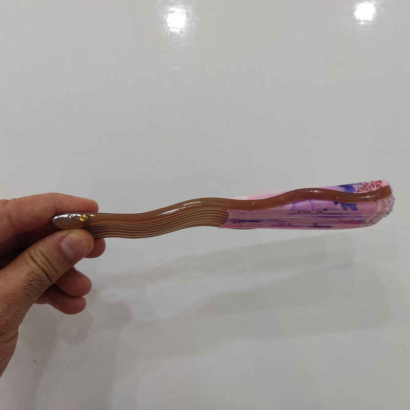 Faltbarer und tragbarer Blumenfächer Modell Haami