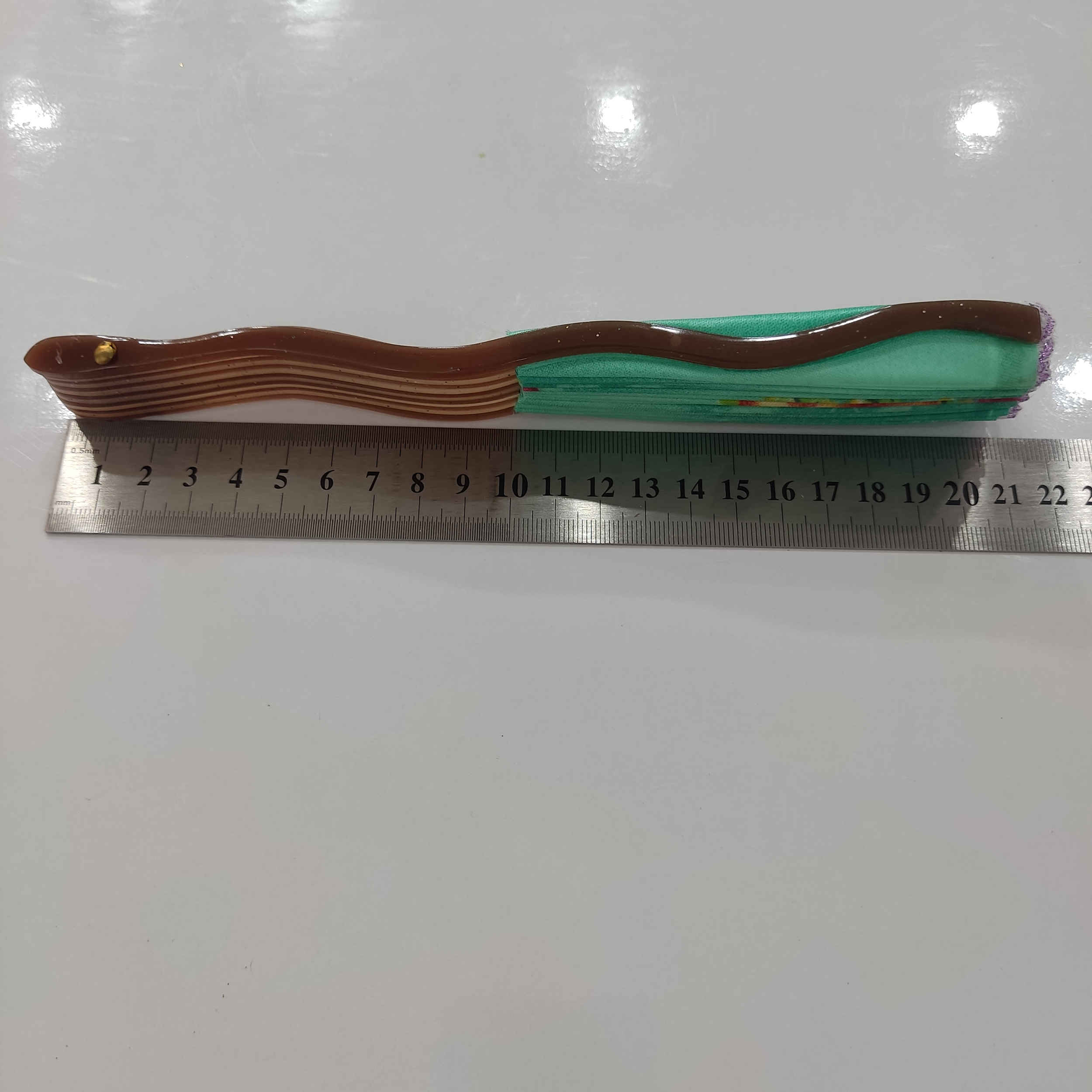 Faltbarer und tragbarer Blumenfächer Modell Mahin