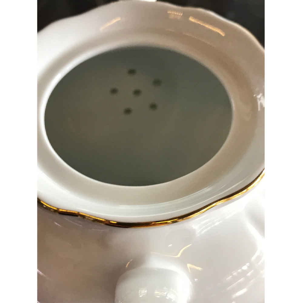 Porzellan-Servier-Teekanne in Weiß mit floralem Motiv Rosaline