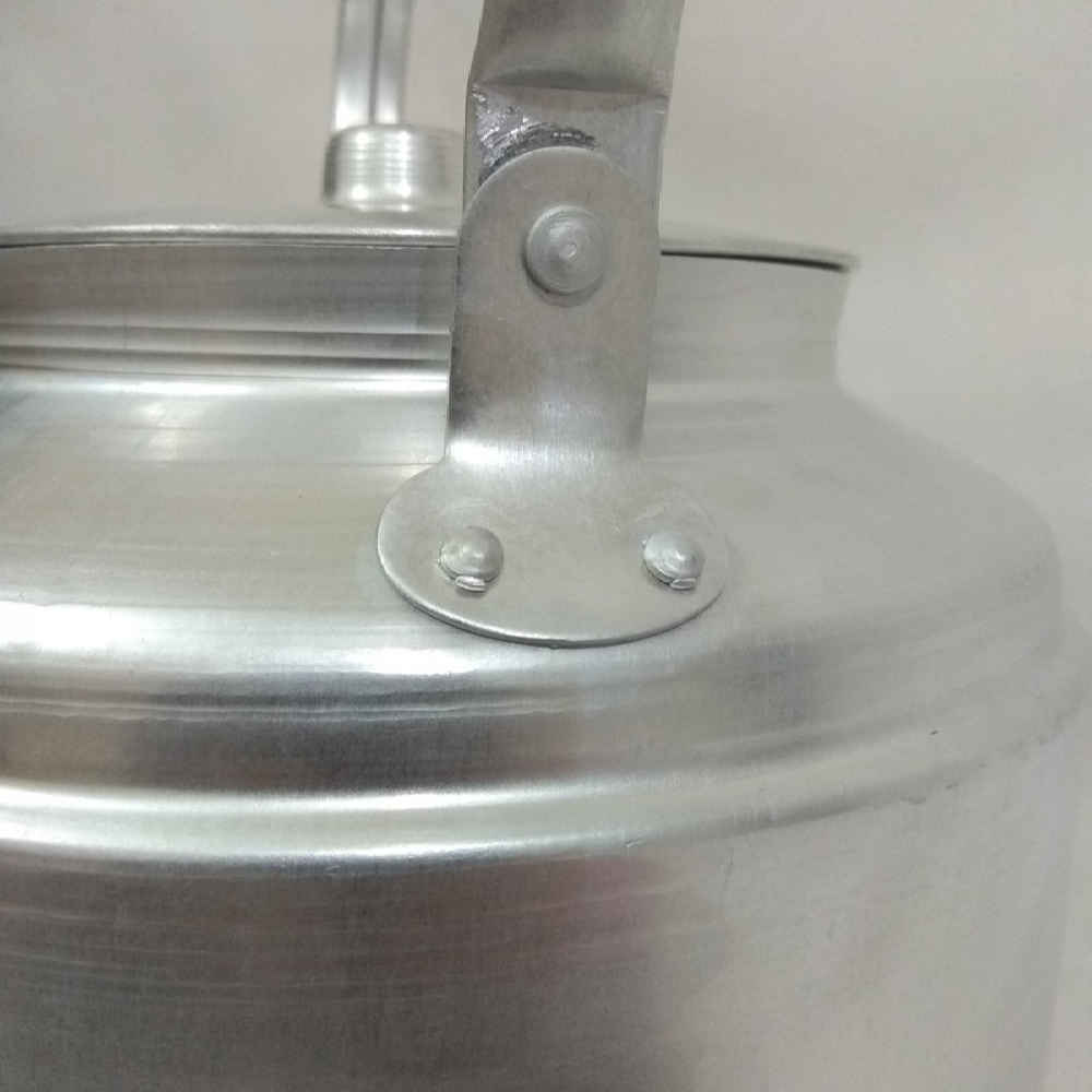 Leichter Outdoor-Campingkessel Modell Majlesi – Funktioniert mit Lagerfeuern