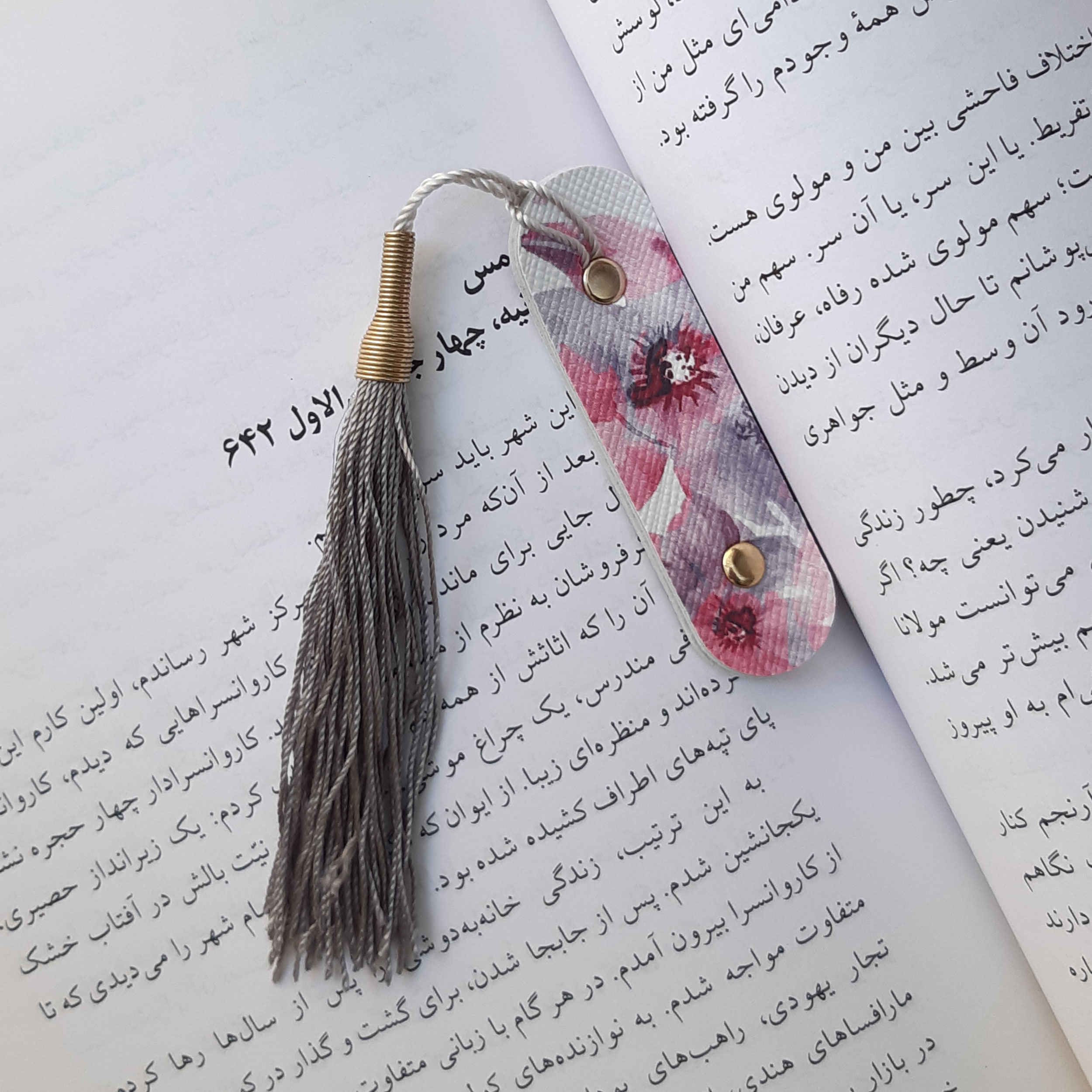 Rosa Leder-Lesezeichen Modell Dayan